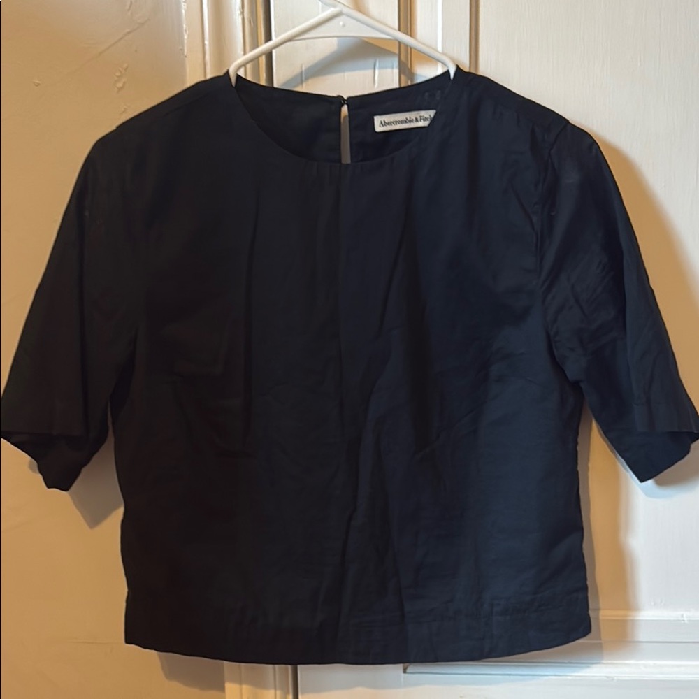 Abercrombie & Fitch Black Boxy Blouse size xs